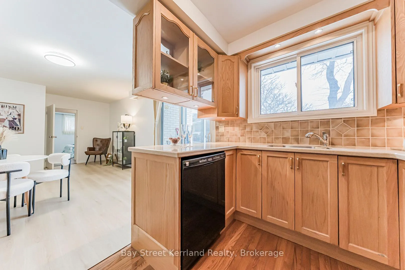 Photo 14 of 2393 Main Level -SPEYSIDE Drive, Mississauga, Sheridan — HOMEH