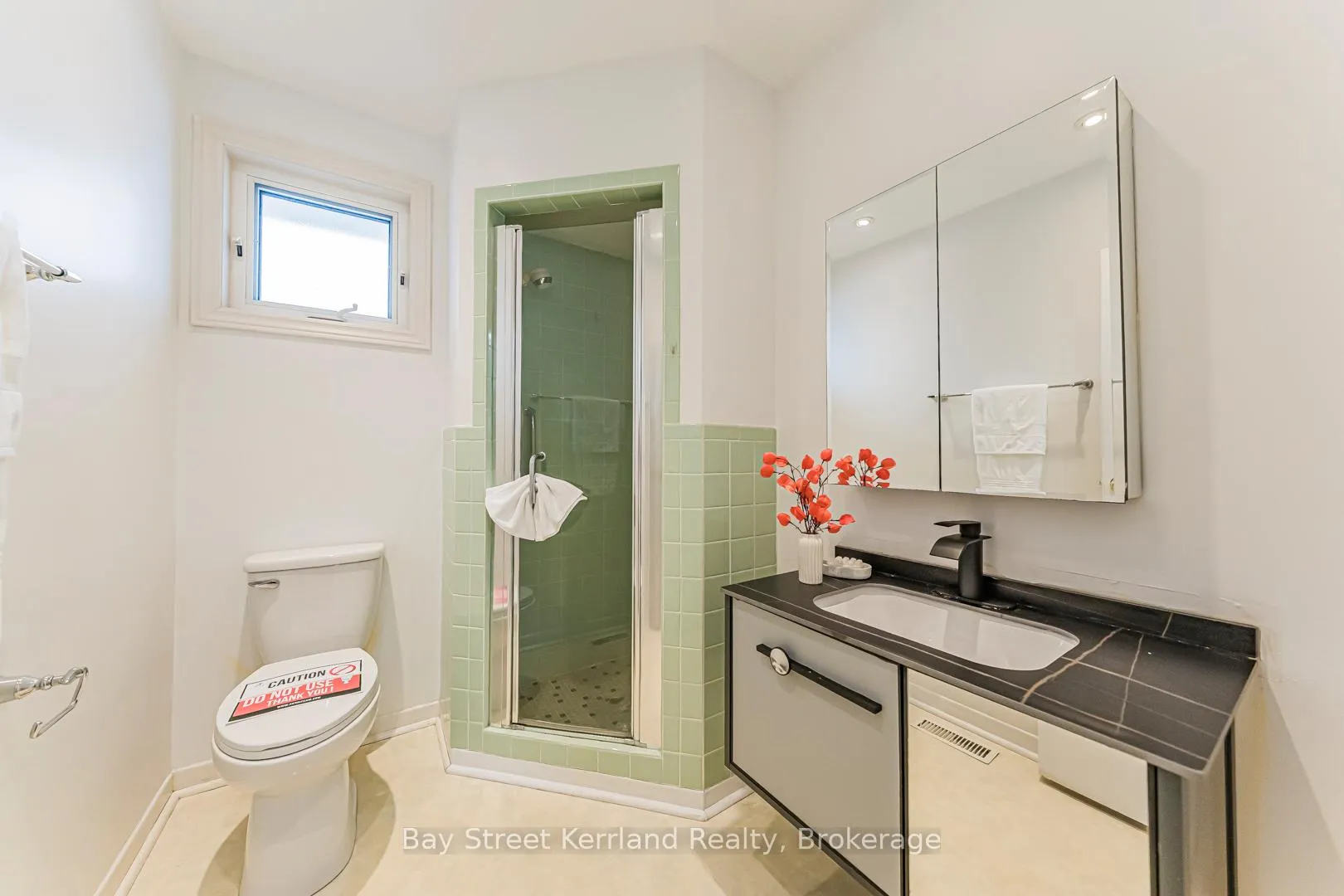 Photo 20 of 2393 Main Level -SPEYSIDE Drive, Mississauga, Sheridan — HOMEH