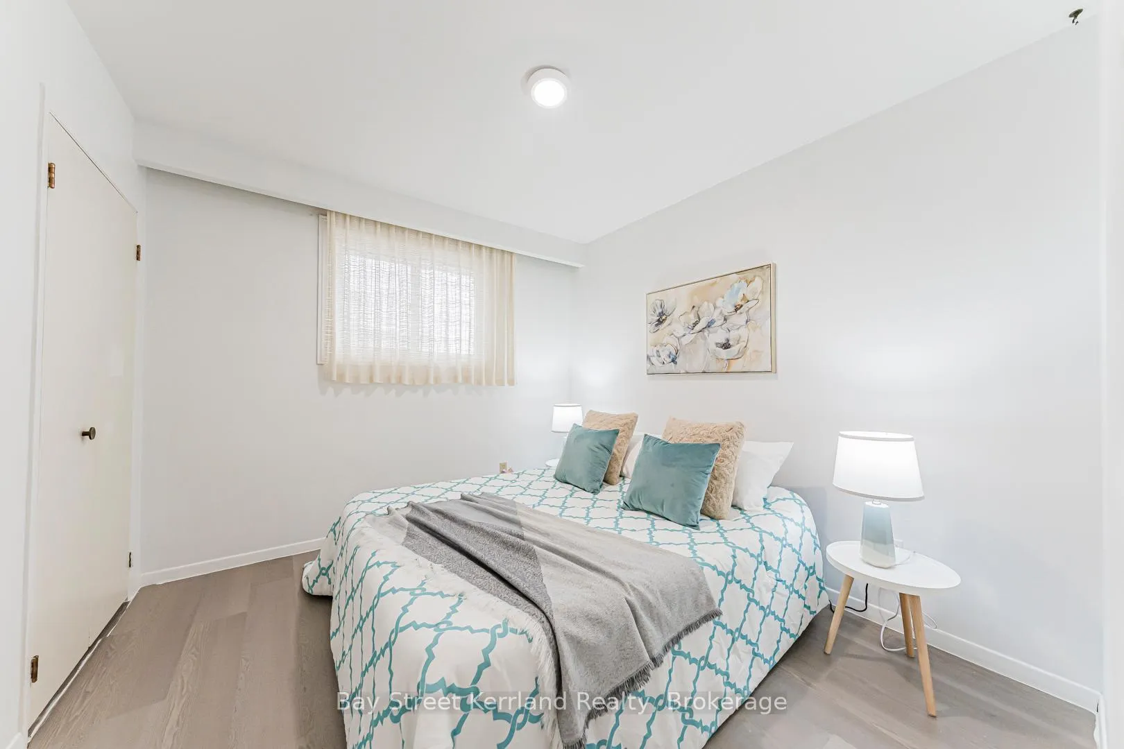 Photo 21 of 2393 Main Level -SPEYSIDE Drive, Mississauga, Sheridan — HOMEH
