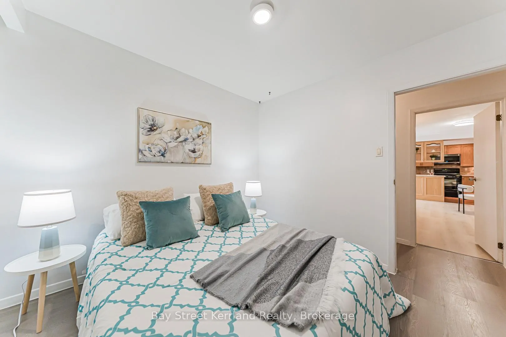 Photo 22 of 2393 Main Level -SPEYSIDE Drive, Mississauga, Sheridan — HOMEH