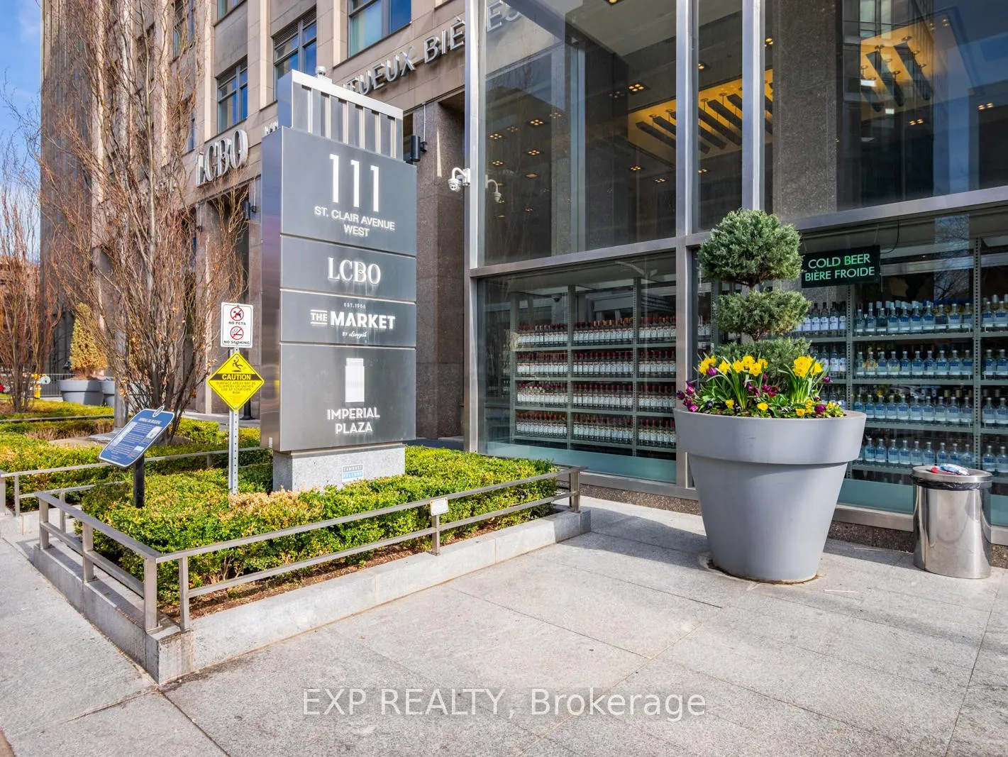 Photo 2 of Unit 624, 111 St Clair Avenue W, Toronto, Yonge-St. Clair — HOMEH