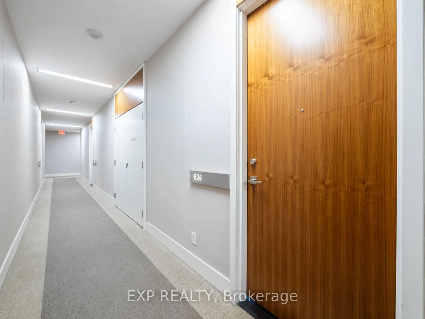 Photo 3 of Unit 624, 111 St Clair Avenue W, Toronto, Yonge-St. Clair — HOMEH