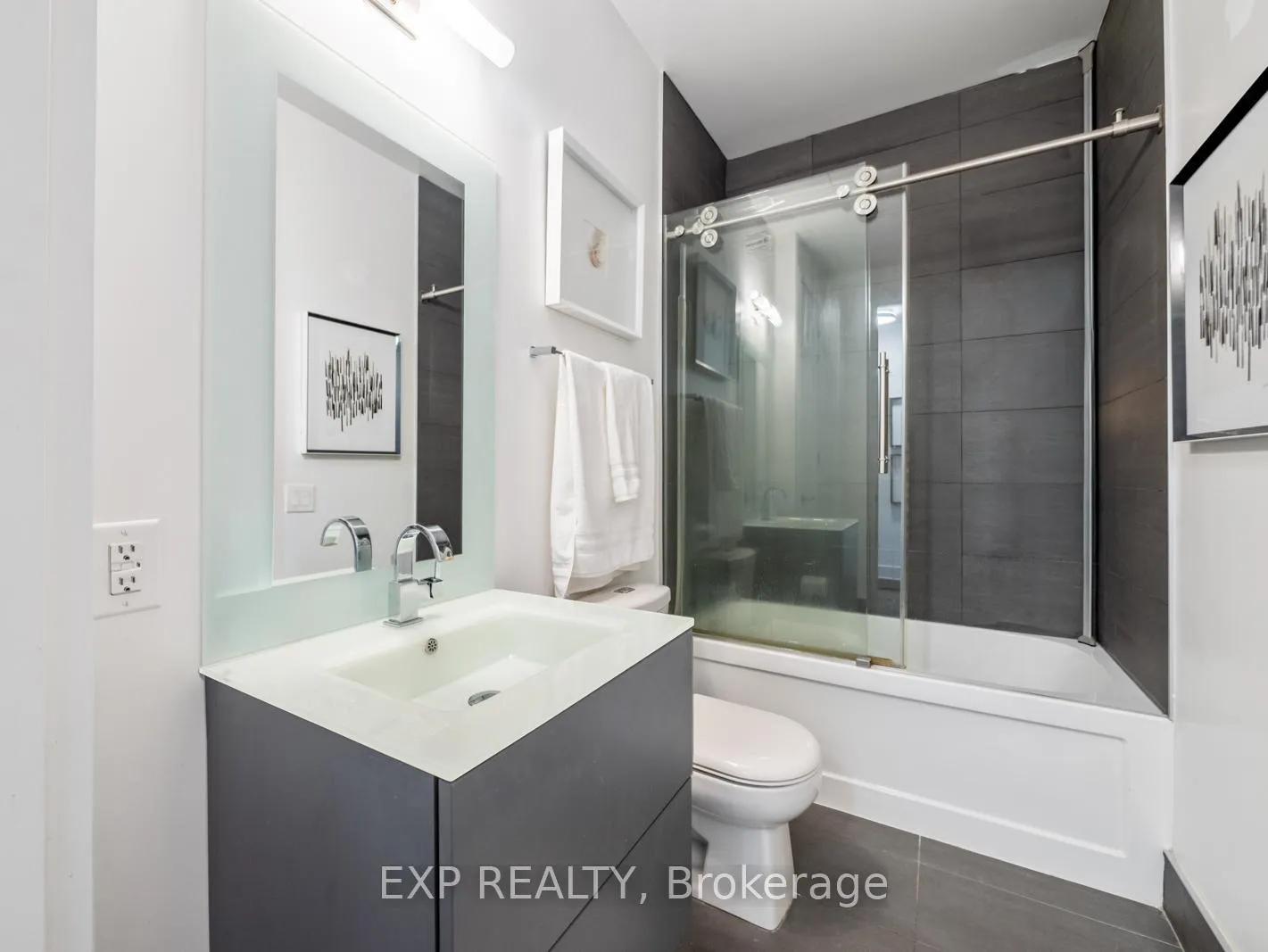 Photo 21 of Unit 624, 111 St Clair Avenue W, Toronto, Yonge-St. Clair — HOMEH