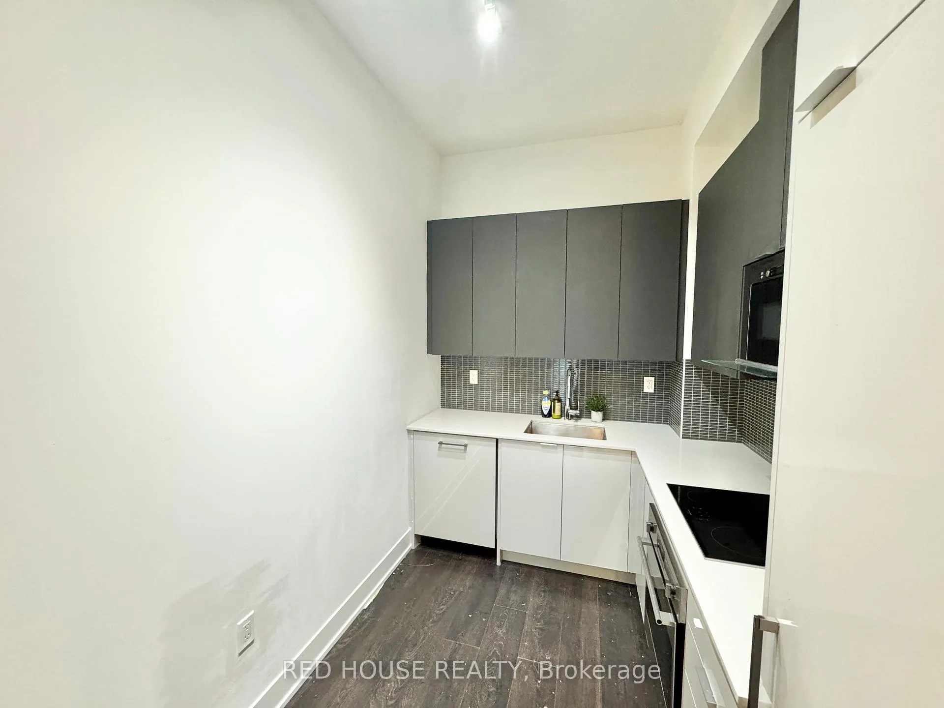 Photo 6 of Unit 519, 2916 Highway 7, Vaughan, Concord — HOMEH