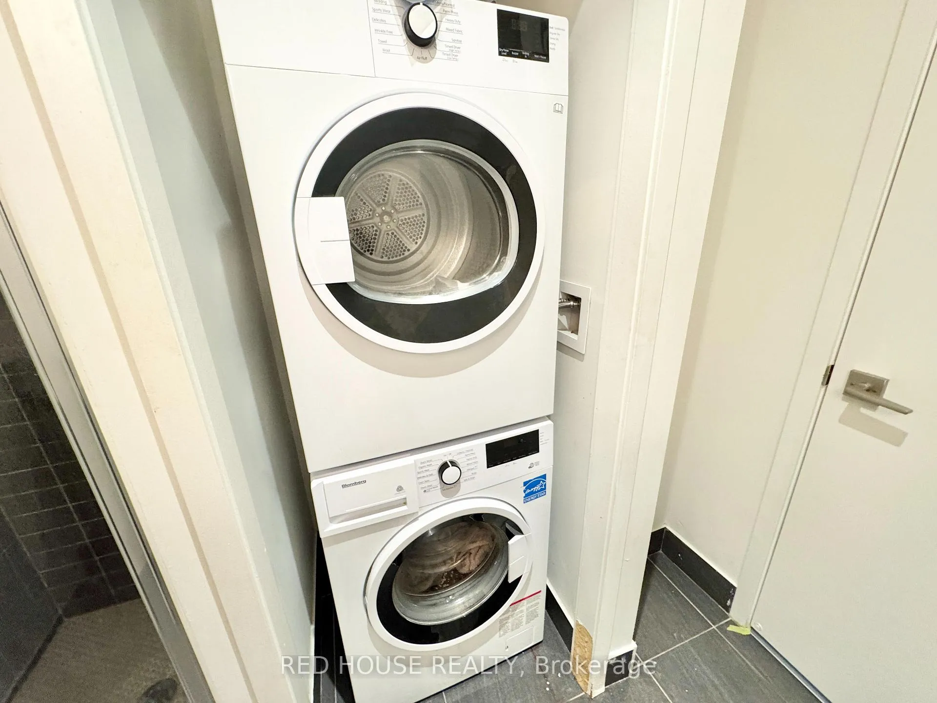 Photo 15 of Unit 519, 2916 Highway 7, Vaughan, Concord — HOMEH