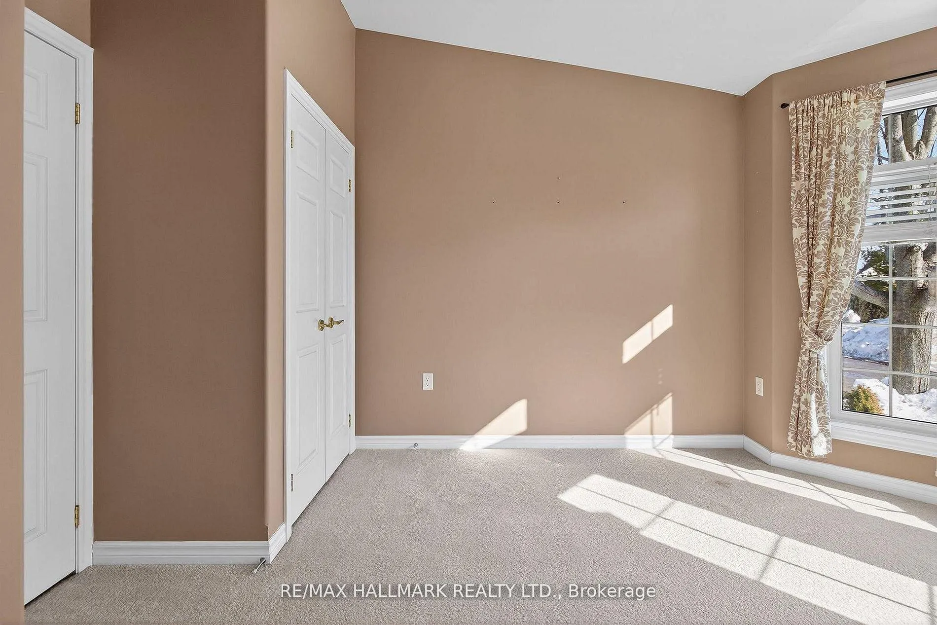 Photo 7 of Unit 105, 86 Village Crescent, Peterborough, Otonabee Ward 1 — HOMEH