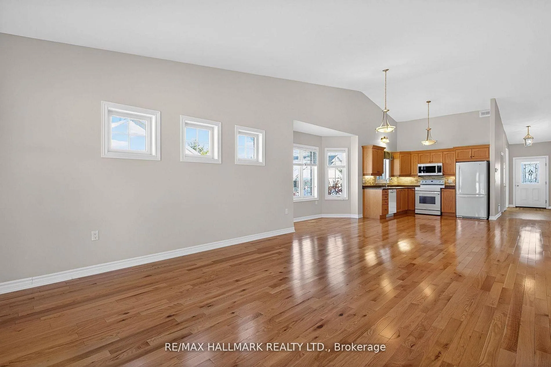 Photo 12 of Unit 105, 86 Village Crescent, Peterborough, Otonabee Ward 1 — HOMEH
