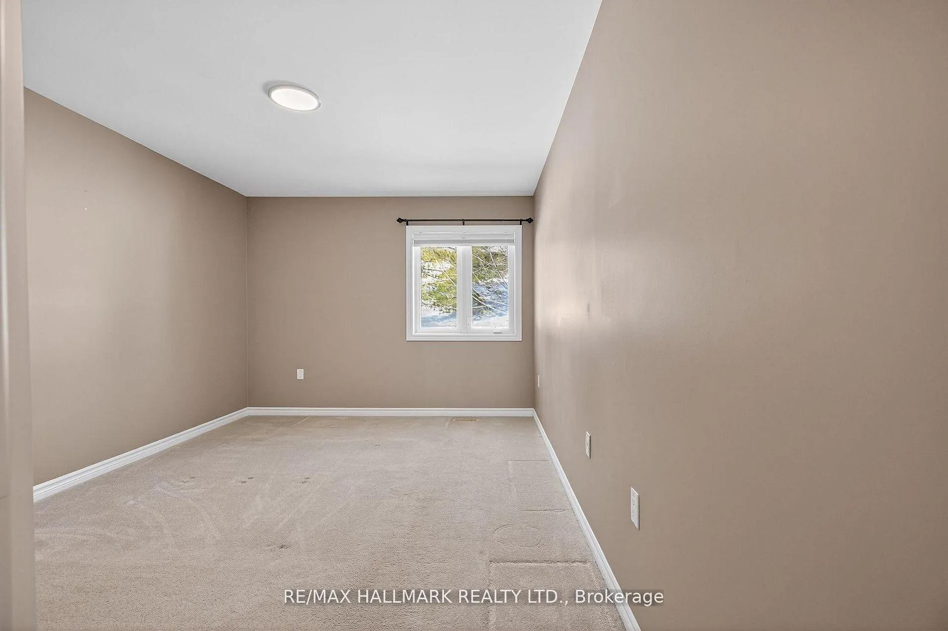 Photo 21 of Unit 105, 86 Village Crescent, Peterborough, Otonabee Ward 1 — HOMEH