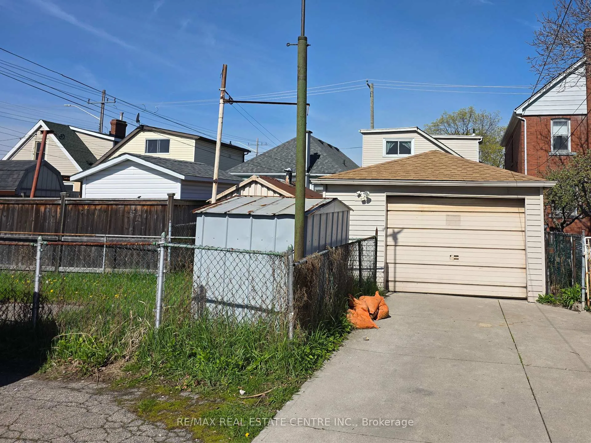 Photo 3 of 214 Fairfield Avenue, Hamilton, Homeside — HOMEH