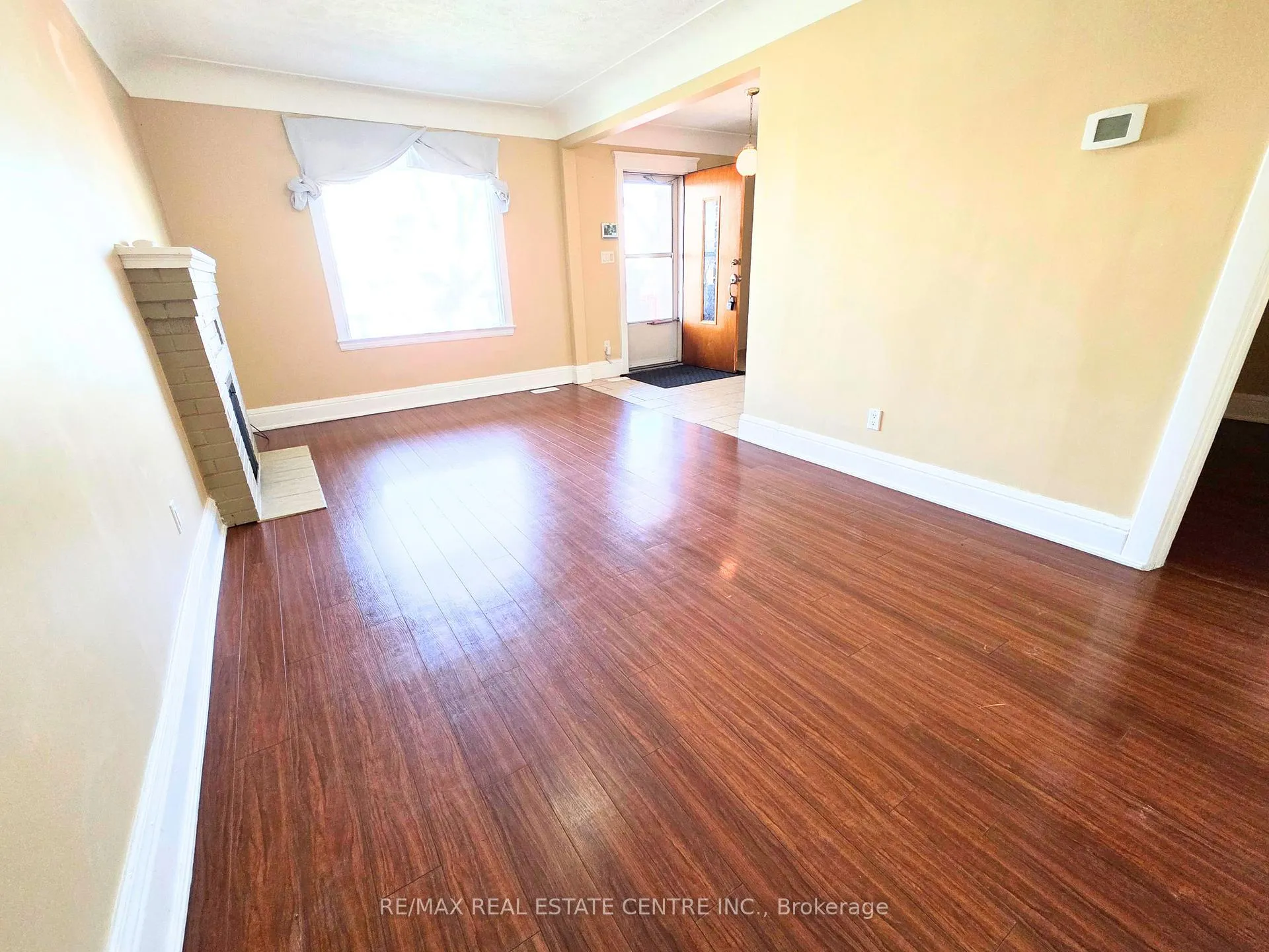 Photo 12 of 214 Fairfield Avenue, Hamilton, Homeside — HOMEH