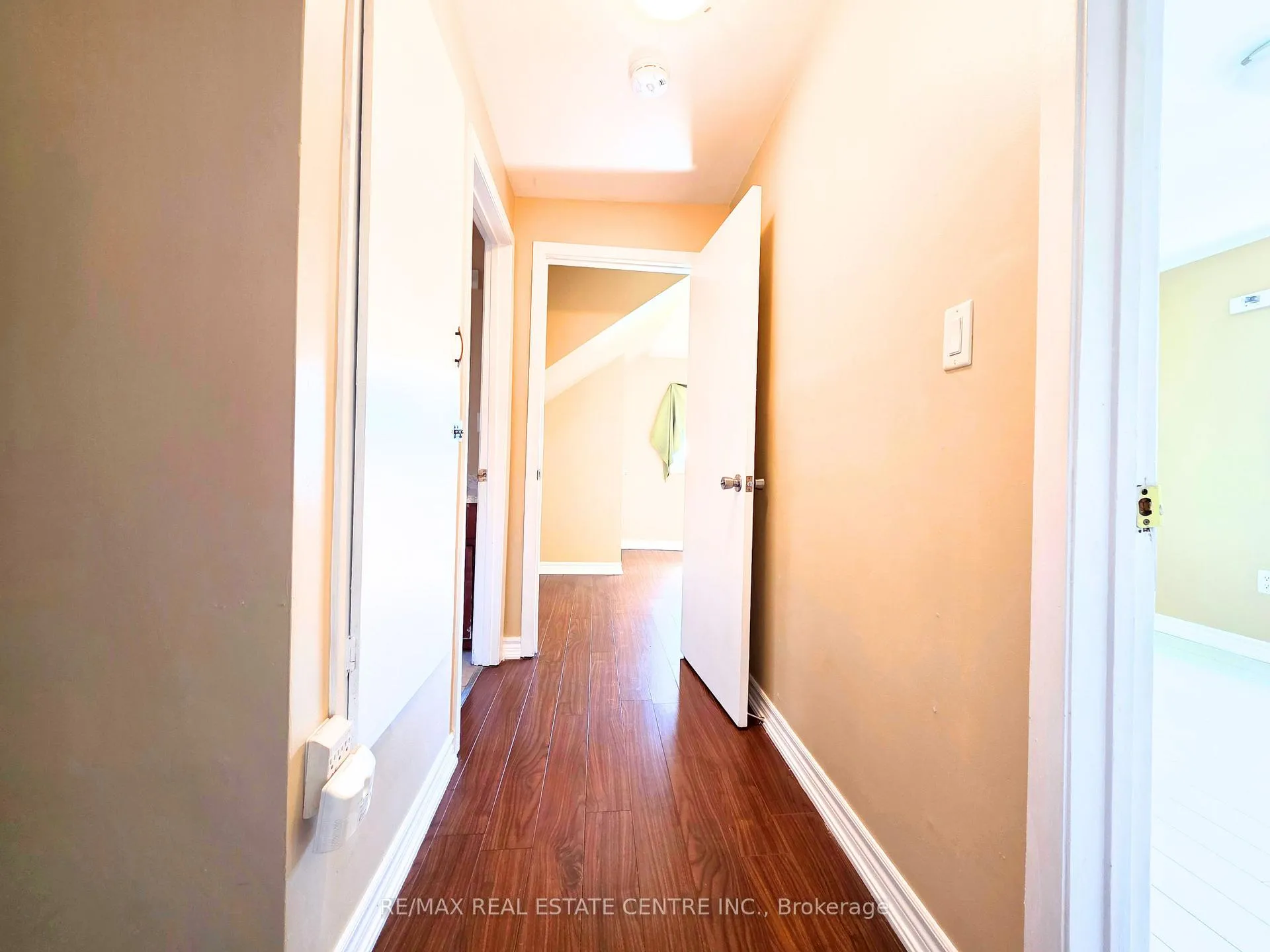 Photo 15 of 214 Fairfield Avenue, Hamilton, Homeside — HOMEH