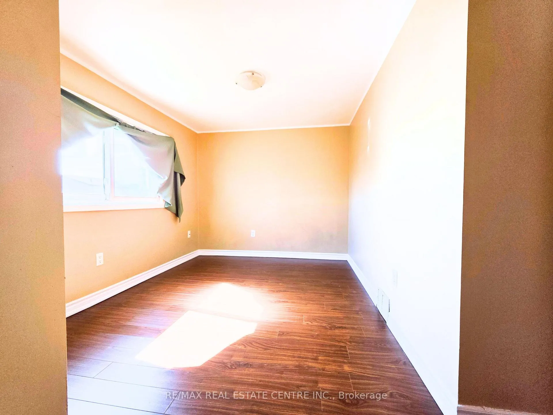 Photo 20 of 214 Fairfield Avenue, Hamilton, Homeside — HOMEH