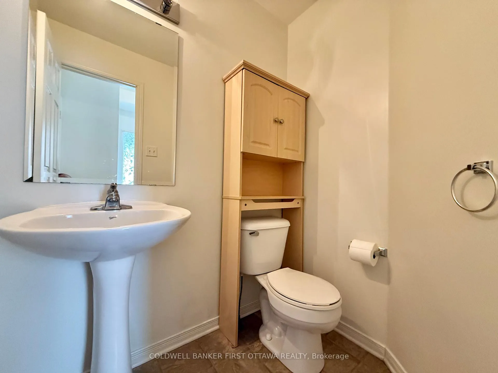 Photo 16 of 805 Taradale Drive, Ottawa, Barrhaven - Strandherd — HOMEH