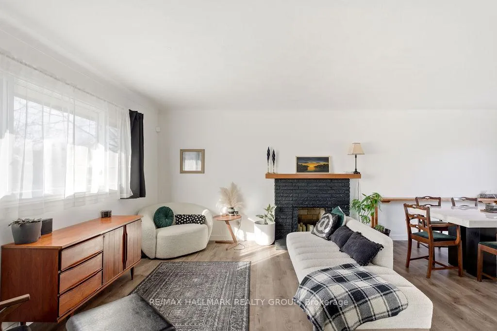 Photo 5 of 45 Westwood Drive, Ottawa, Meadowlands/Crestview — HOMEH