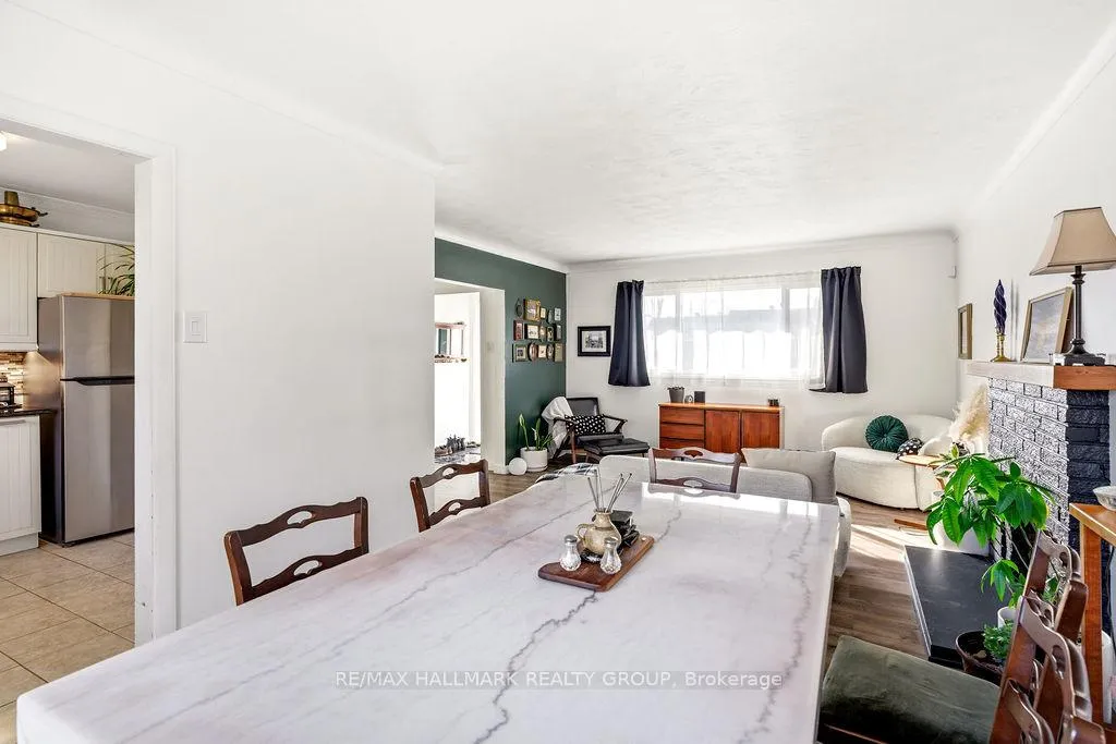 Photo 11 of 45 Westwood Drive, Ottawa, Meadowlands/Crestview — HOMEH