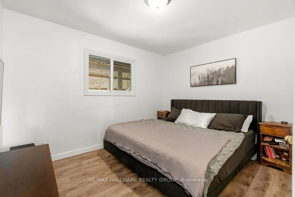 Photo 19 of 45 Westwood Drive, Ottawa, Meadowlands/Crestview — HOMEH