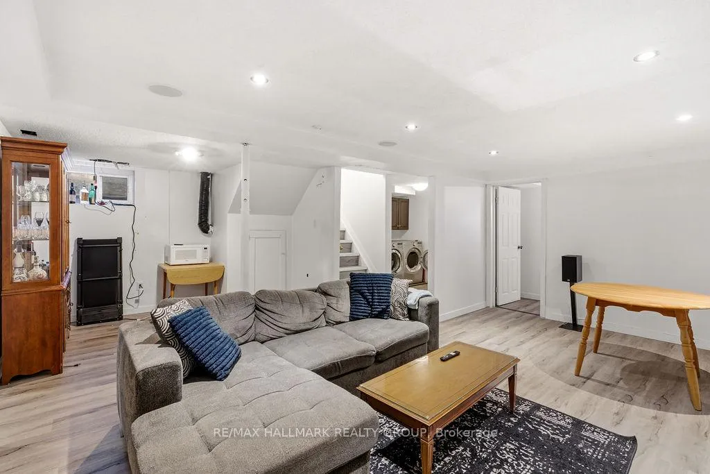 Photo 24 of 45 Westwood Drive, Ottawa, Meadowlands/Crestview — HOMEH