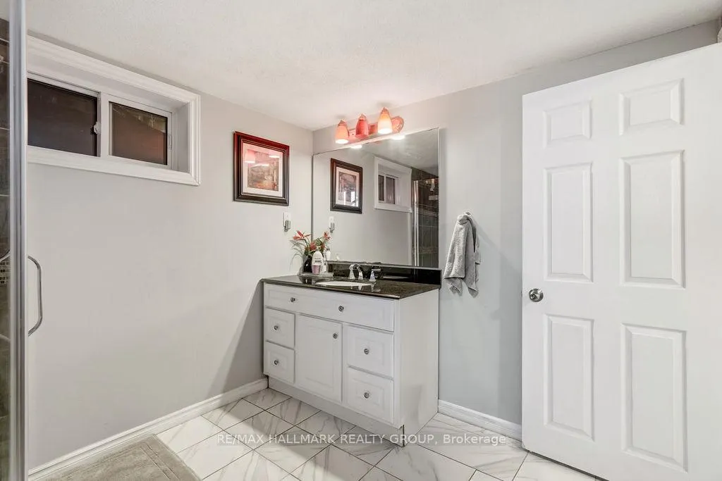 Photo 28 of 45 Westwood Drive, Ottawa, Meadowlands/Crestview — HOMEH