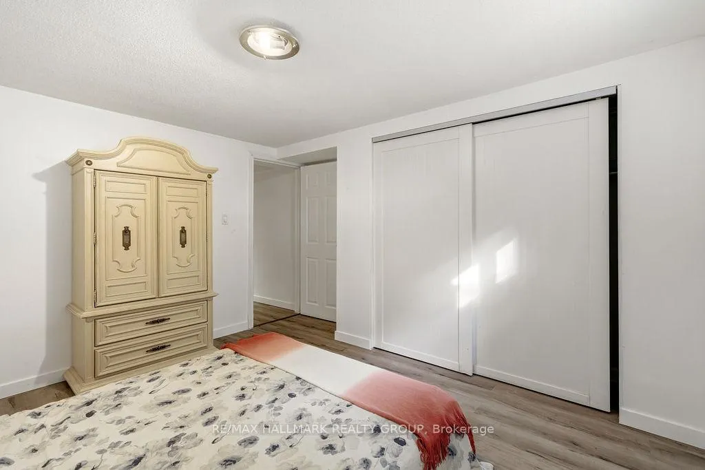 Photo 30 of 45 Westwood Drive, Ottawa, Meadowlands/Crestview — HOMEH