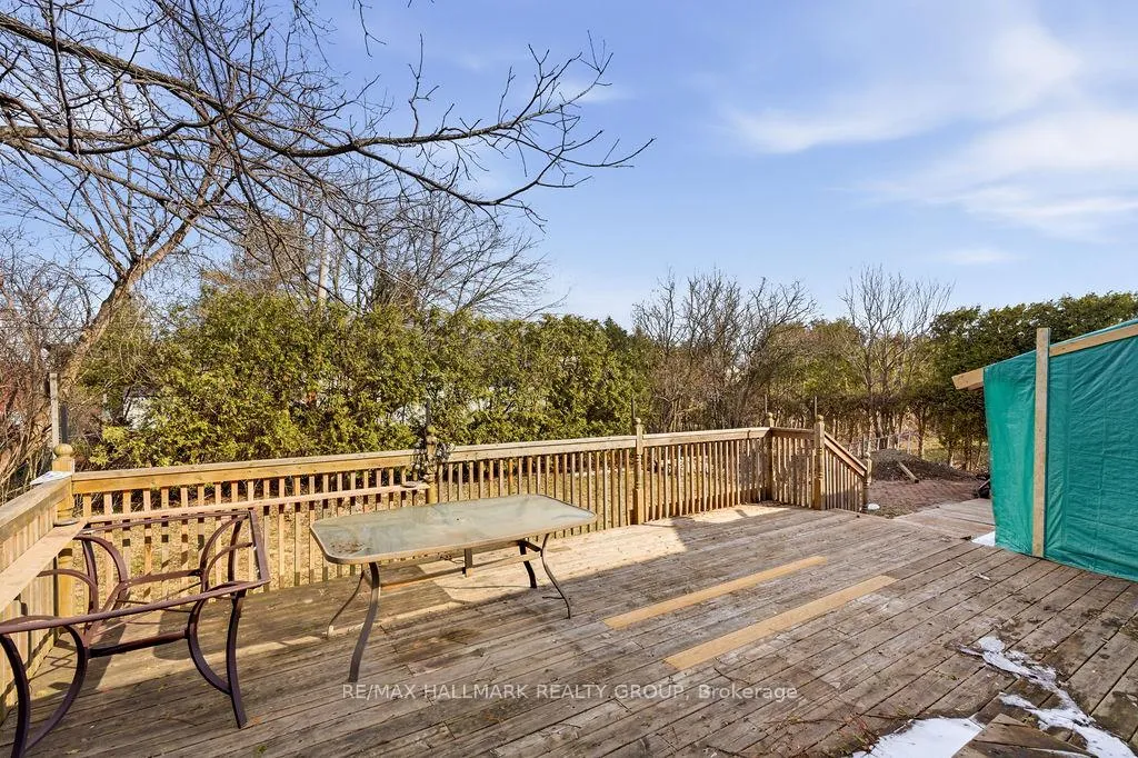 Photo 33 of 45 Westwood Drive, Ottawa, Meadowlands/Crestview — HOMEH
