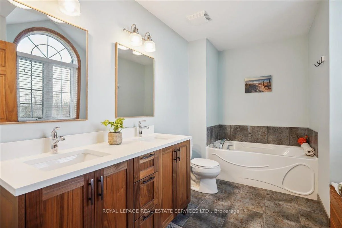 Photo 11 of 3680 Campden Road, Lincoln, Beamsville — HOMEH