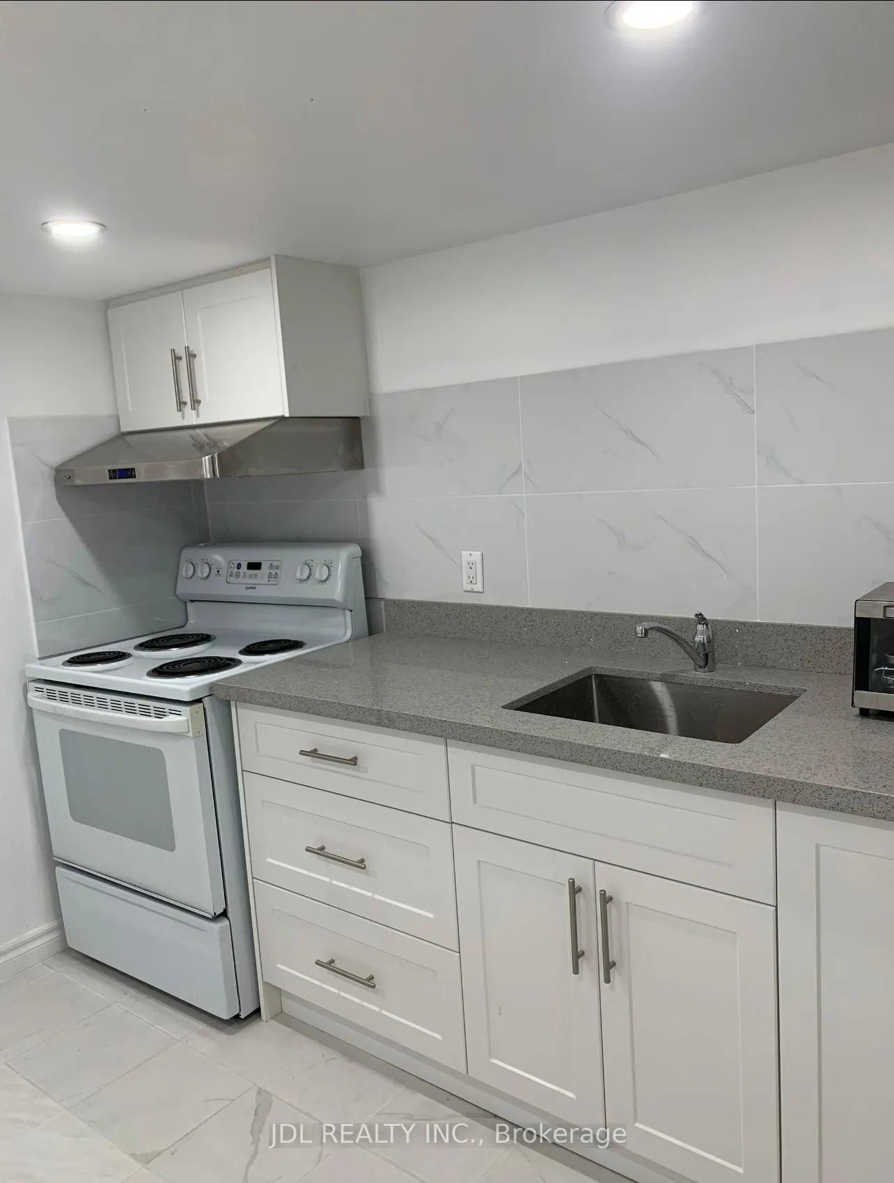 Photo 4 of Unit Suite AA, 101 Summerdale Dr, Markham, Thornlea — HOMEH