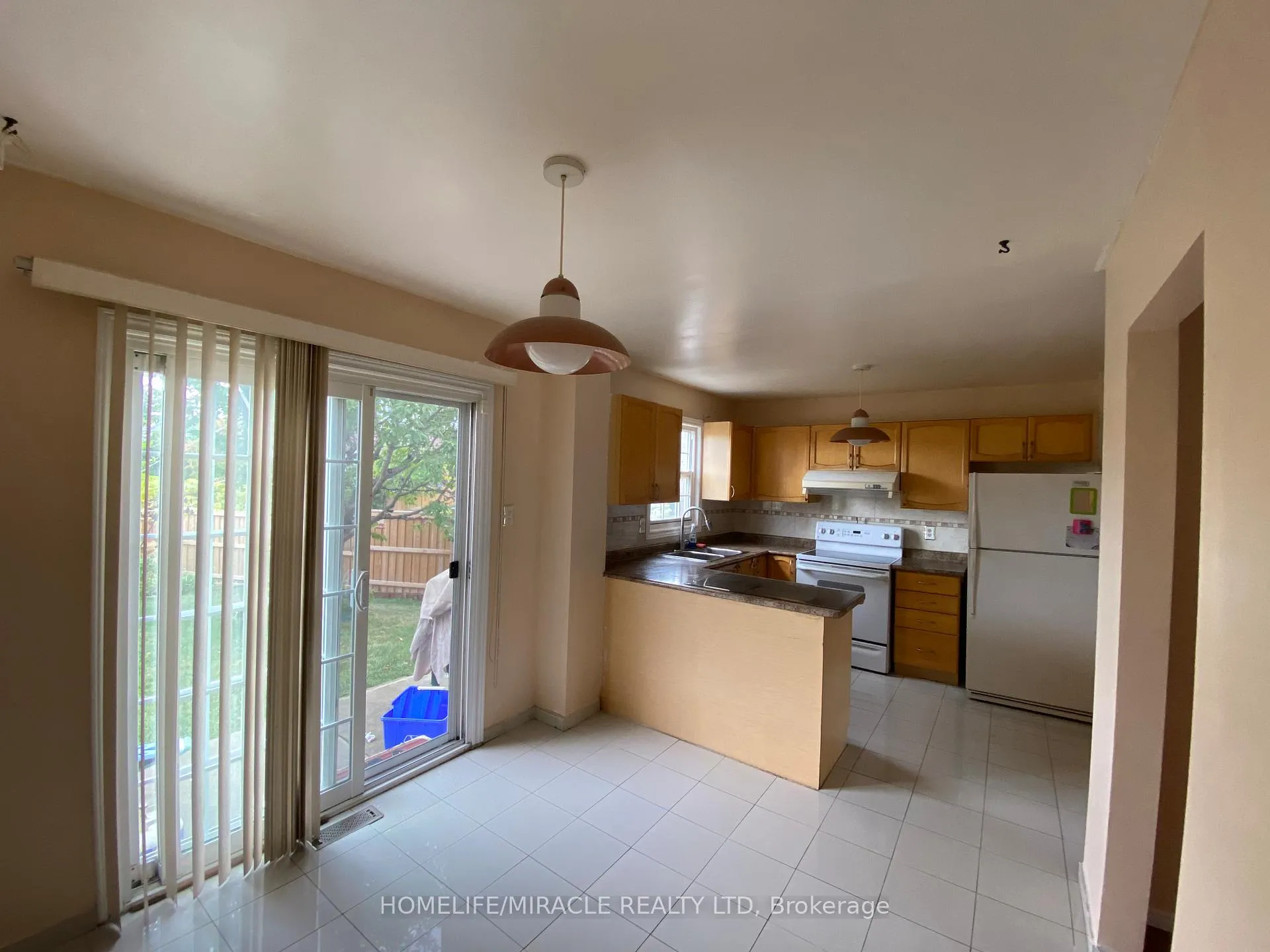 Photo 5 of 1 Kay Drive, Etobicoke, Mount Olive-Silverstone-Jamestown — HOMEH