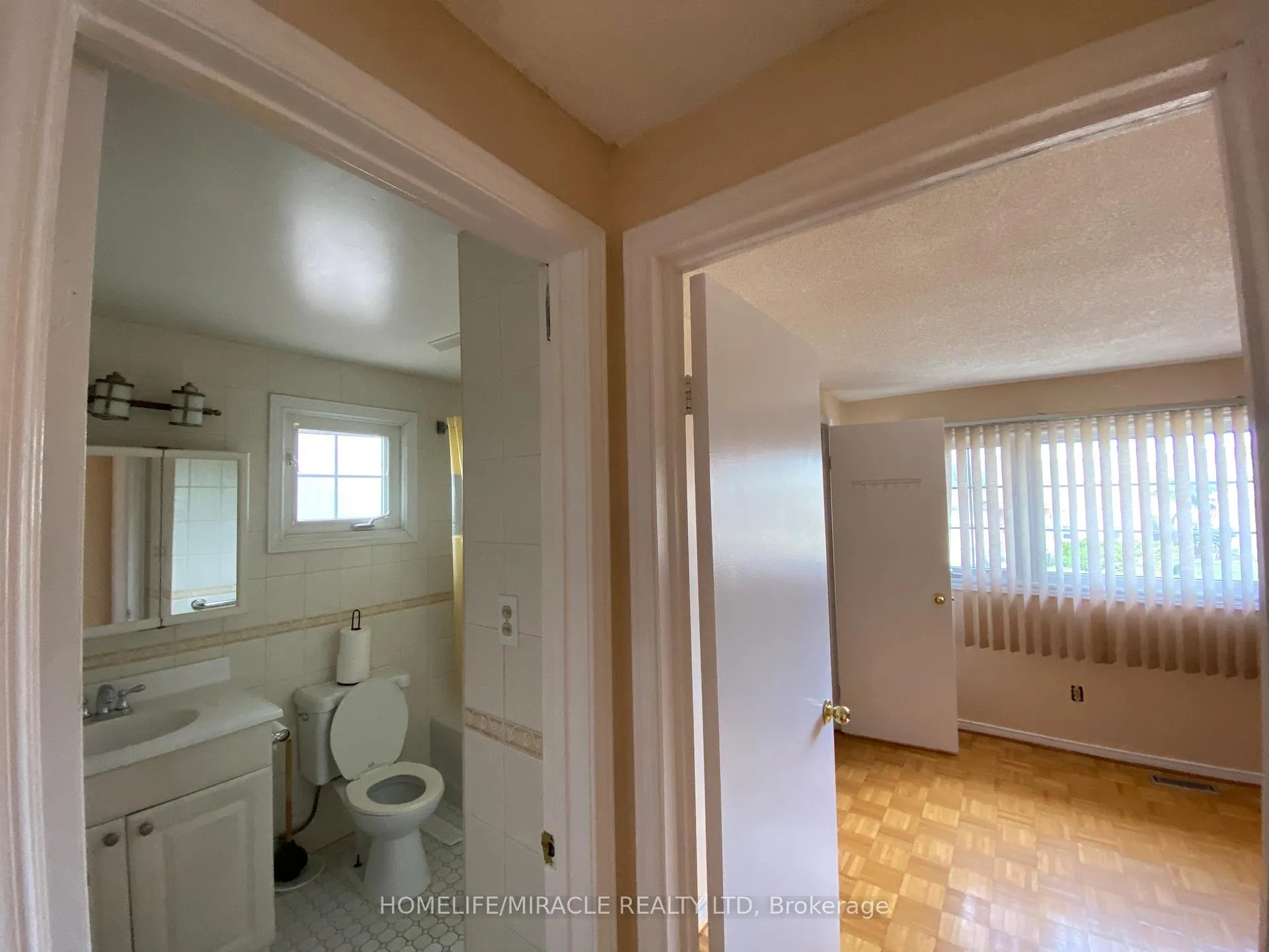 Photo 7 of 1 Kay Drive, Etobicoke, Mount Olive-Silverstone-Jamestown — HOMEH