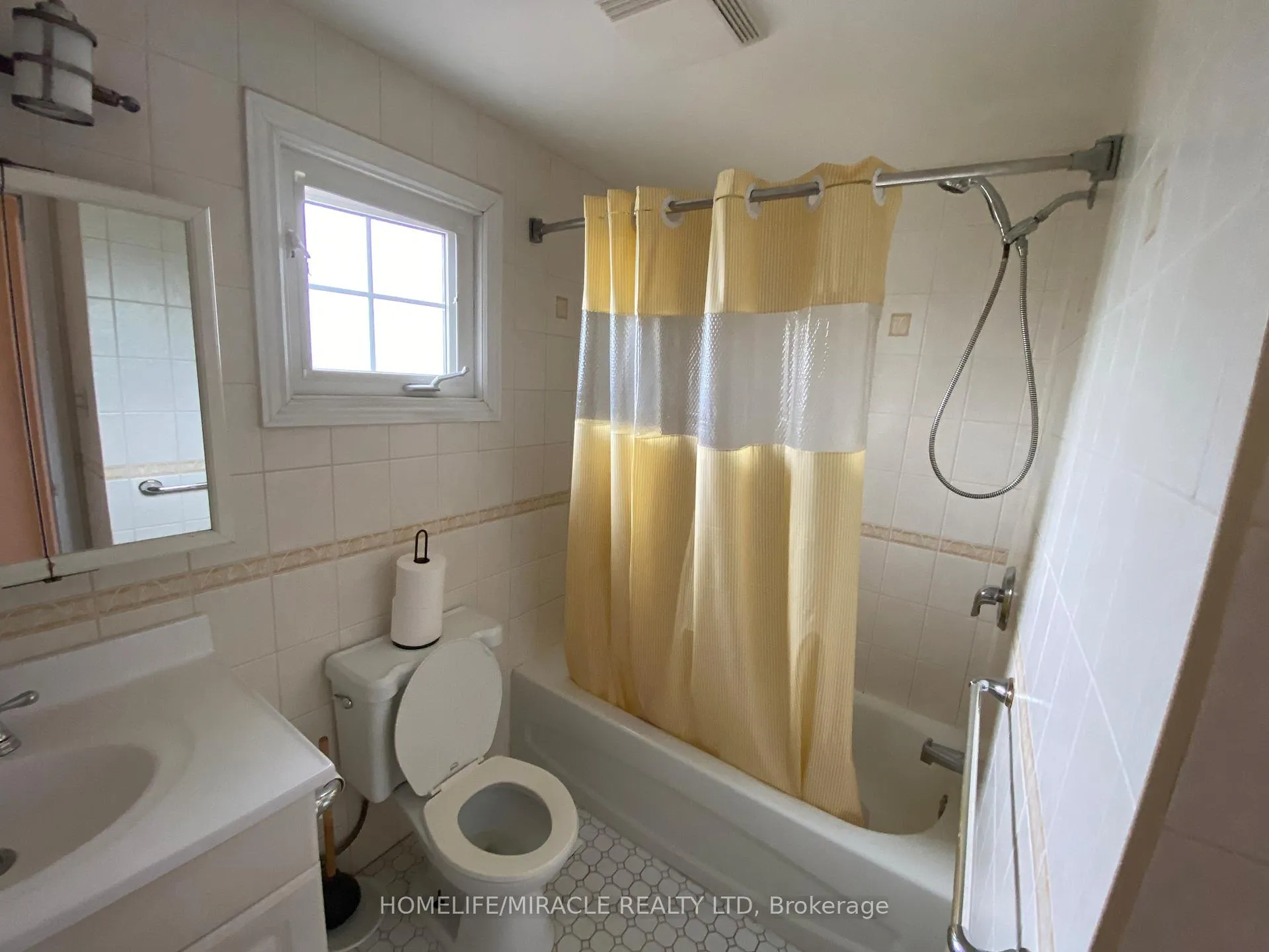 Photo 8 of 1 Kay Drive, Etobicoke, Mount Olive-Silverstone-Jamestown — HOMEH