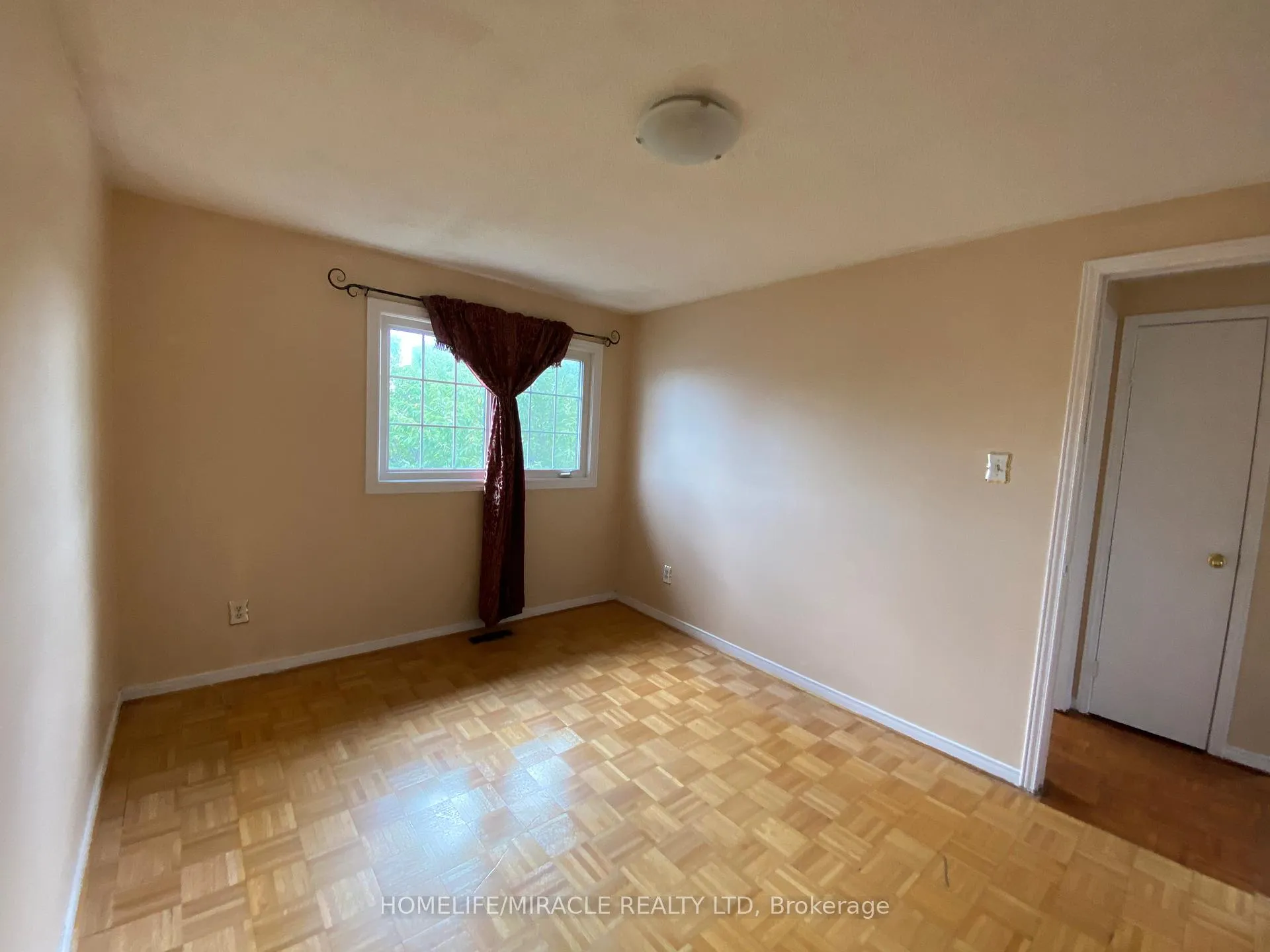 Photo 12 of 1 Kay Drive, Etobicoke, Mount Olive-Silverstone-Jamestown — HOMEH
