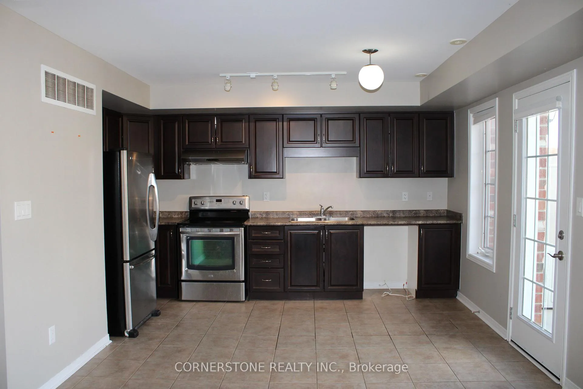 Photo 10 of Unit 25, 5 Armstrong Street, Orangeville — HOMEH