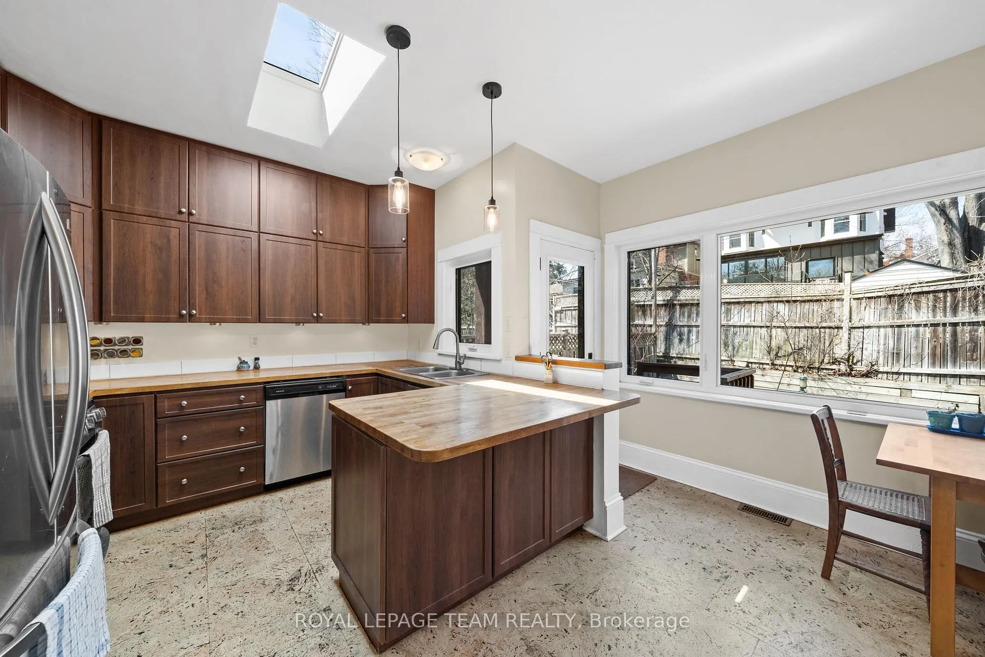 Photo 11 of 47 Belmont Avenue, Ottawa, Old Ottawa South/Rideau Gardens — HOMEH