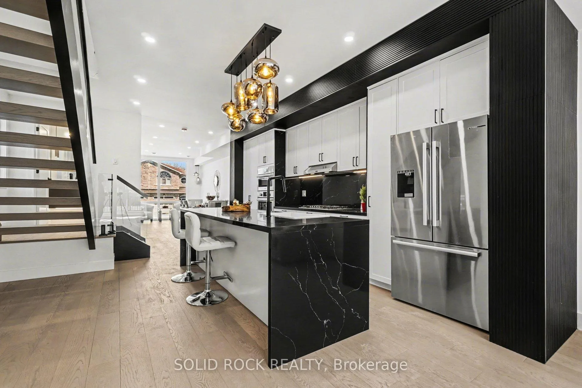 Photo 7 of 826 Alpine Avenue, Ottawa, Queensway Terrace North — HOMEH