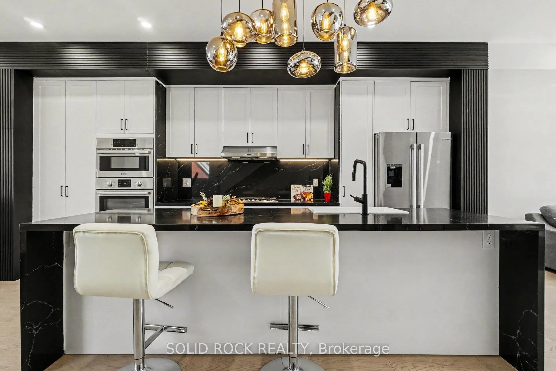 Photo 9 of 826 Alpine Avenue, Ottawa, Queensway Terrace North — HOMEH