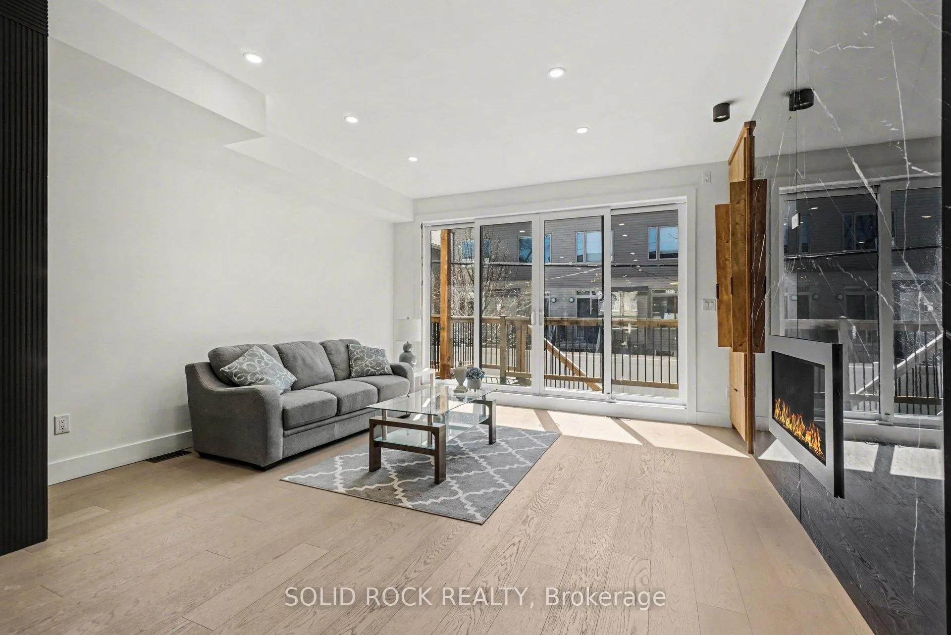 Photo 15 of 826 Alpine Avenue, Ottawa, Queensway Terrace North — HOMEH