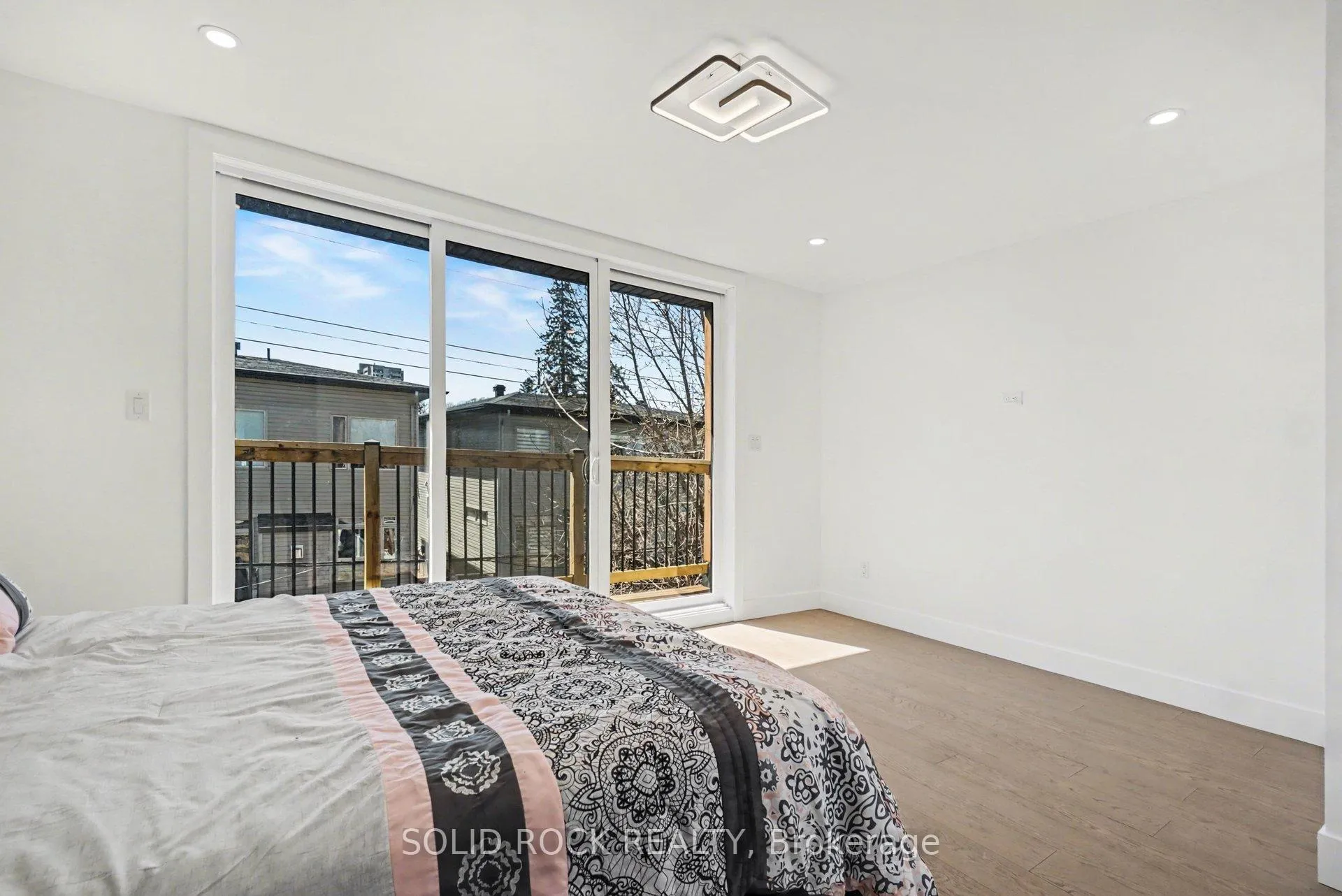 Photo 18 of 826 Alpine Avenue, Ottawa, Queensway Terrace North — HOMEH