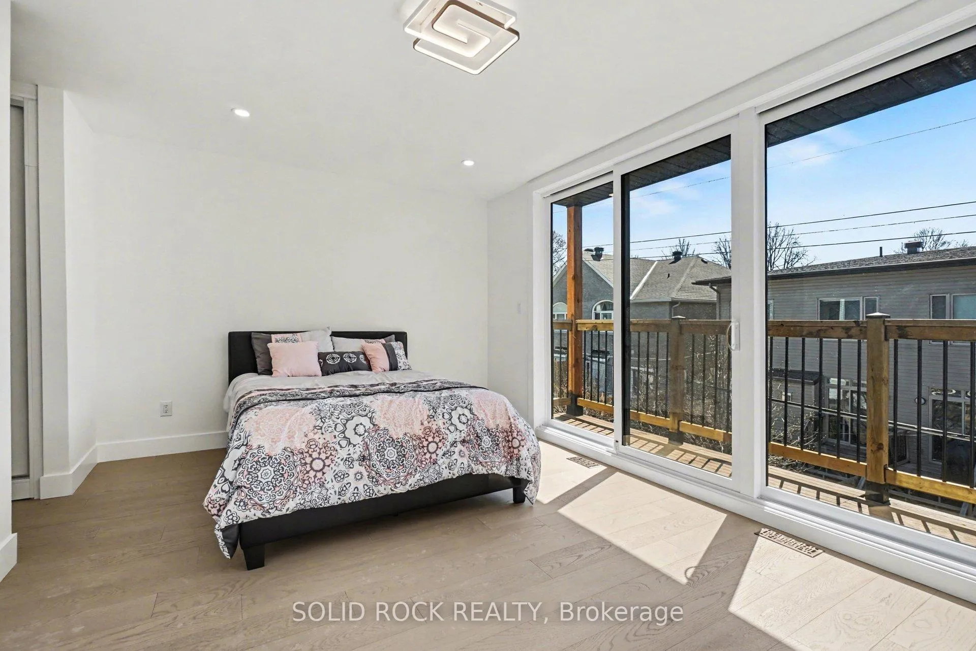 Photo 19 of 826 Alpine Avenue, Ottawa, Queensway Terrace North — HOMEH