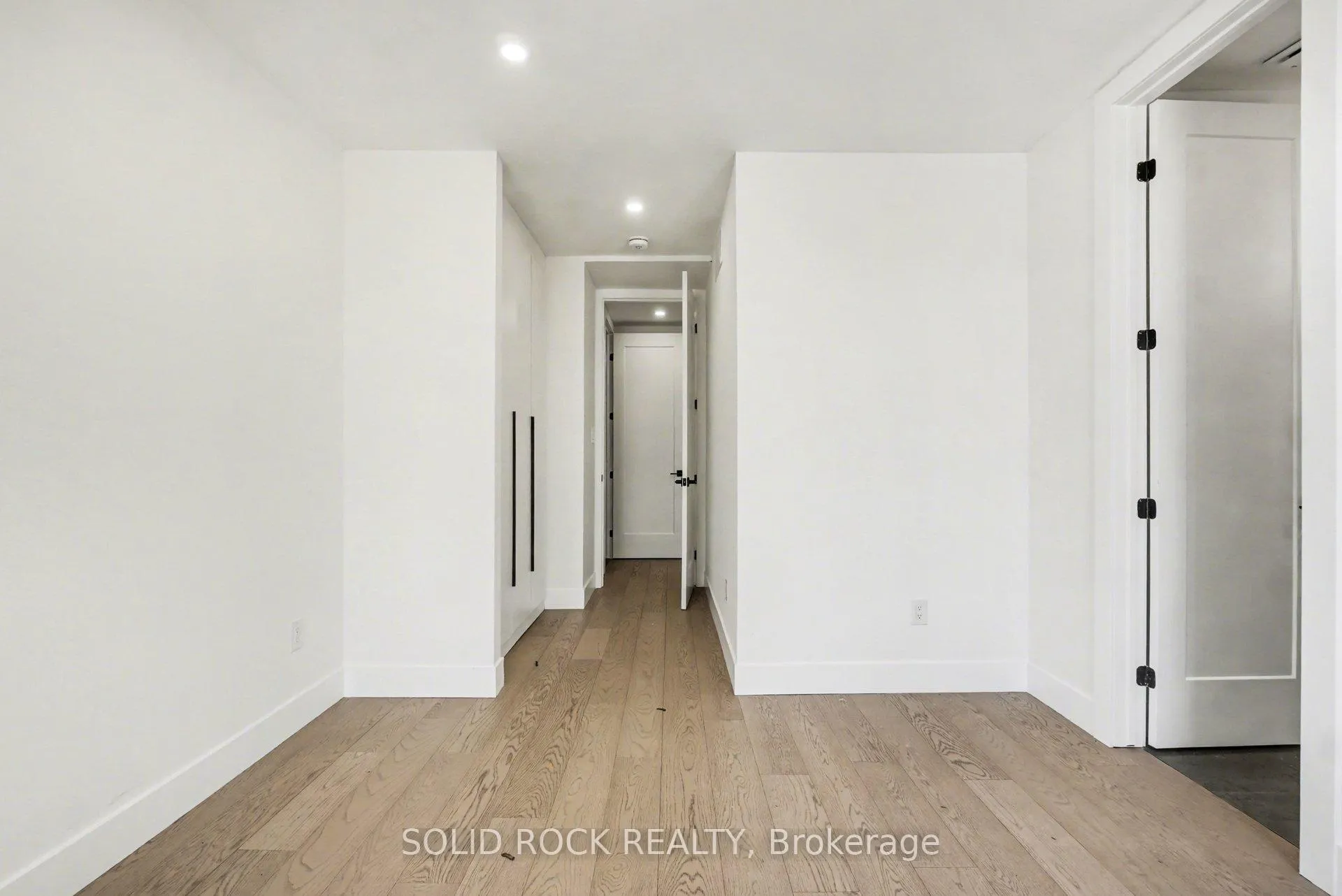 Photo 22 of 826 Alpine Avenue, Ottawa, Queensway Terrace North — HOMEH