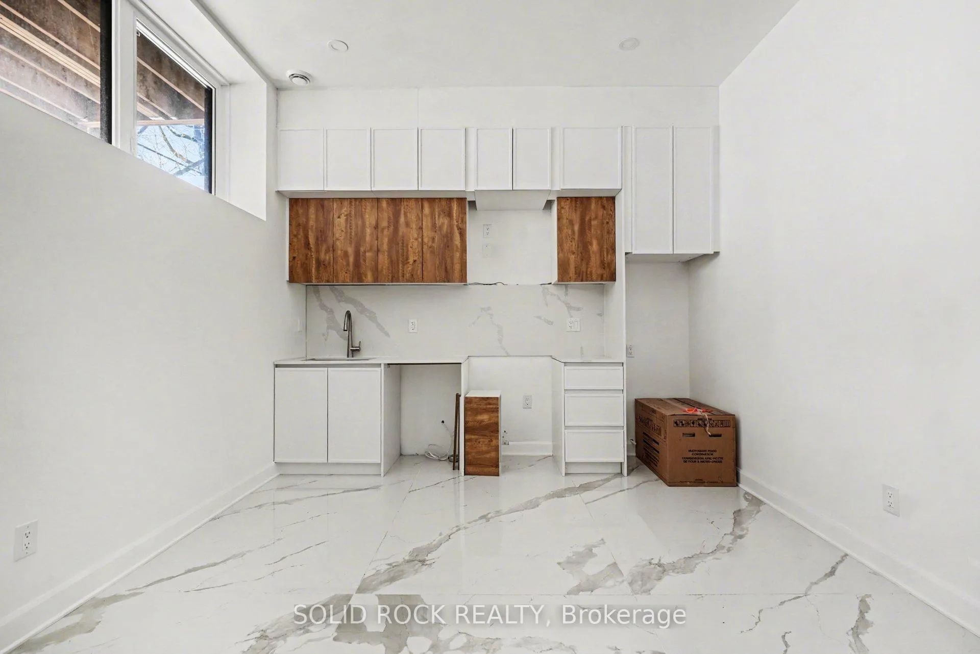 Photo 27 of 826 Alpine Avenue, Ottawa, Queensway Terrace North — HOMEH