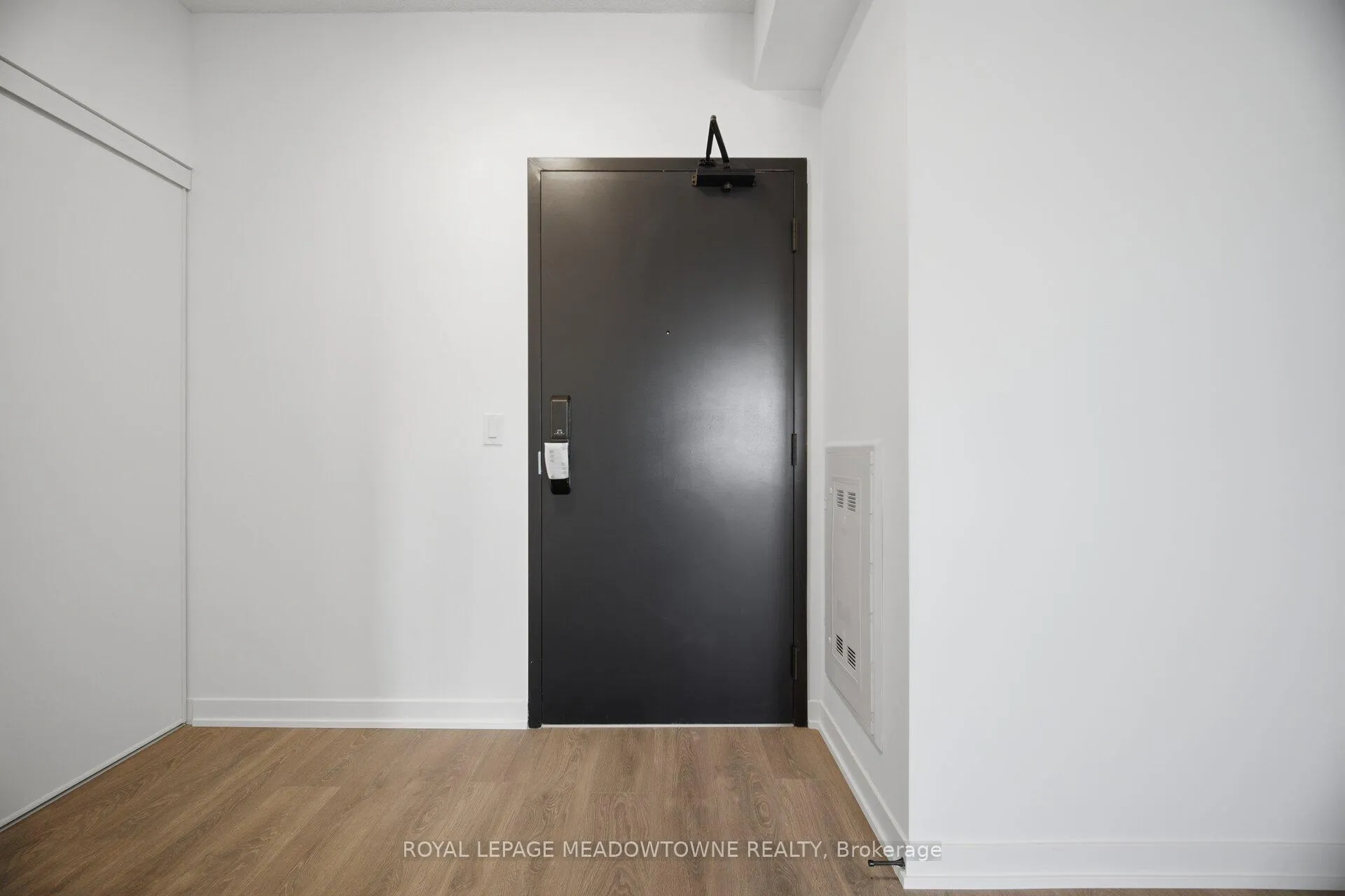 Photo 7 of Unit 429, 4878 Powers Common, Burlington, Alton — HOMEH