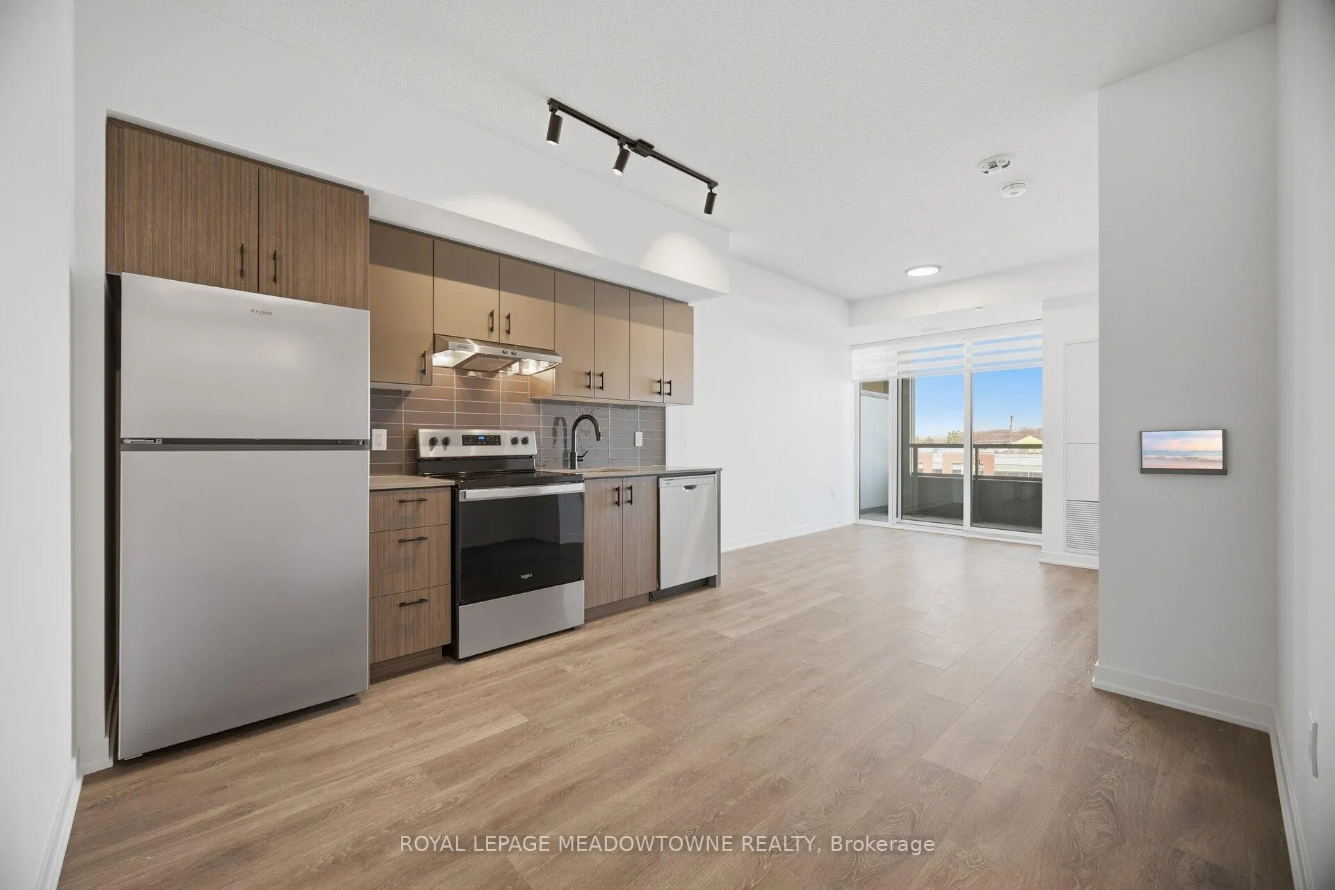 Photo 11 of Unit 429, 4878 Powers Common, Burlington, Alton — HOMEH