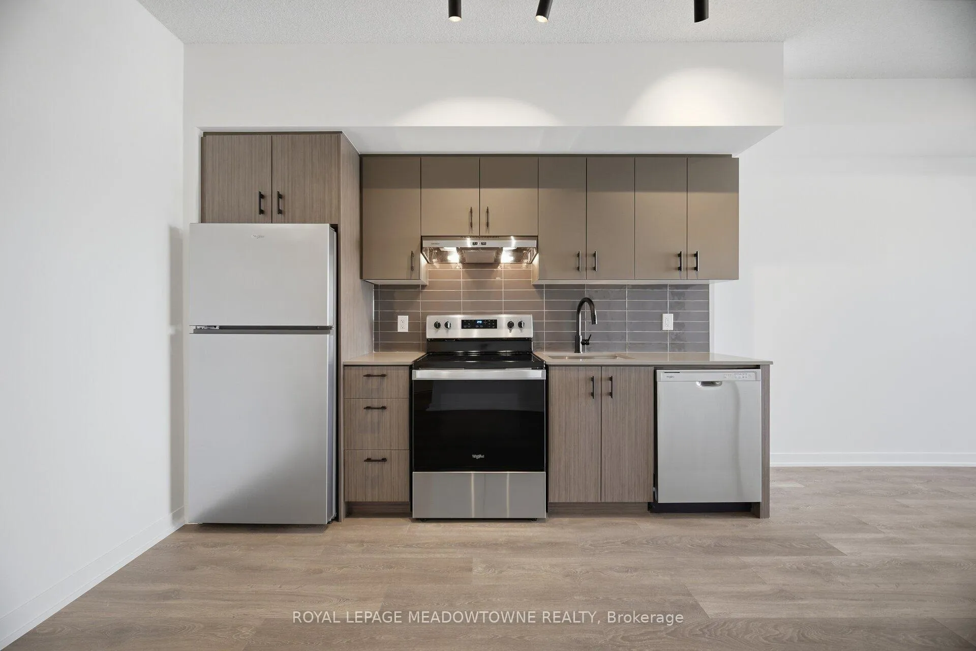 Photo 16 of Unit 429, 4878 Powers Common, Burlington, Alton — HOMEH