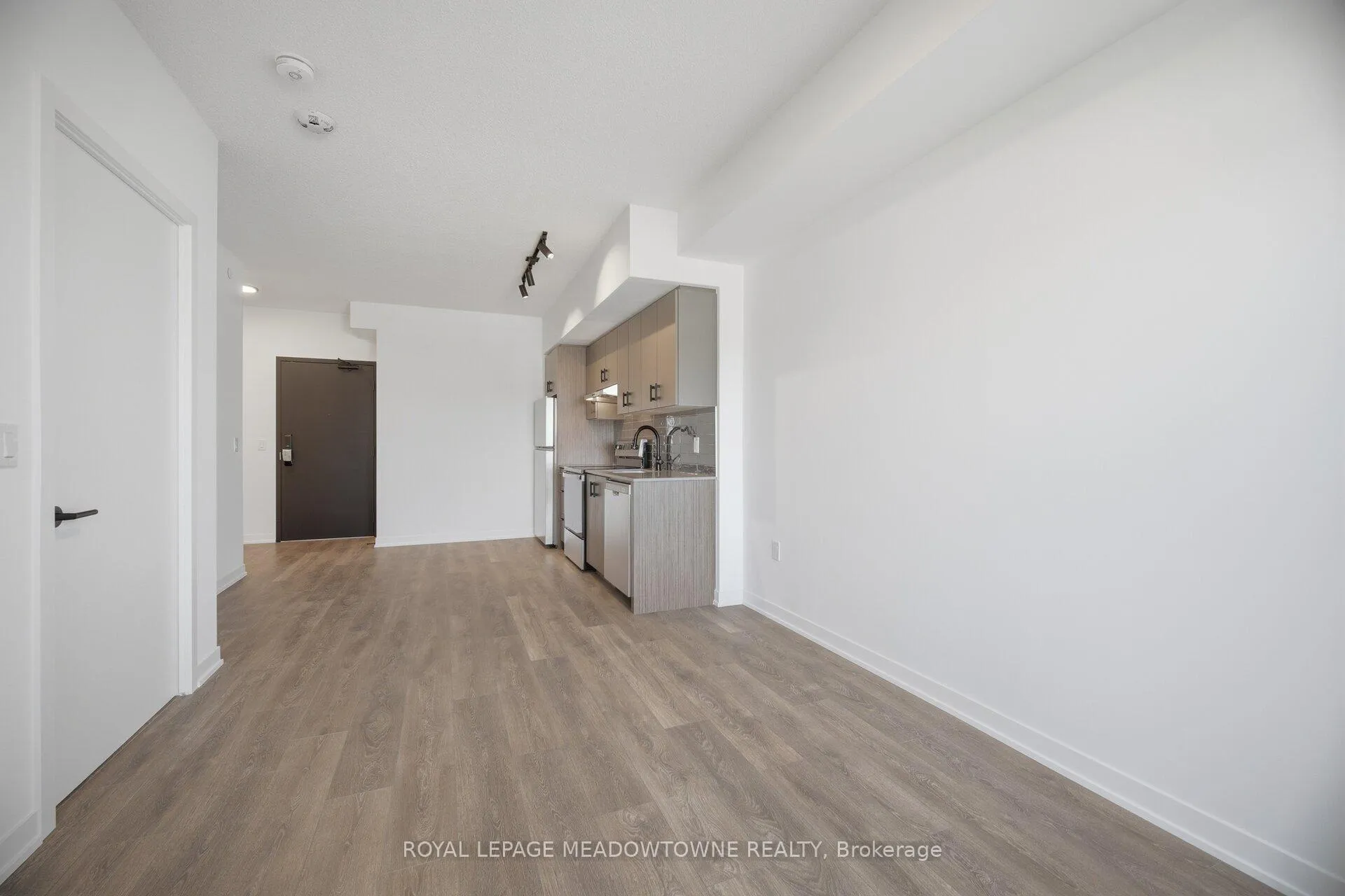 Photo 19 of Unit 429, 4878 Powers Common, Burlington, Alton — HOMEH