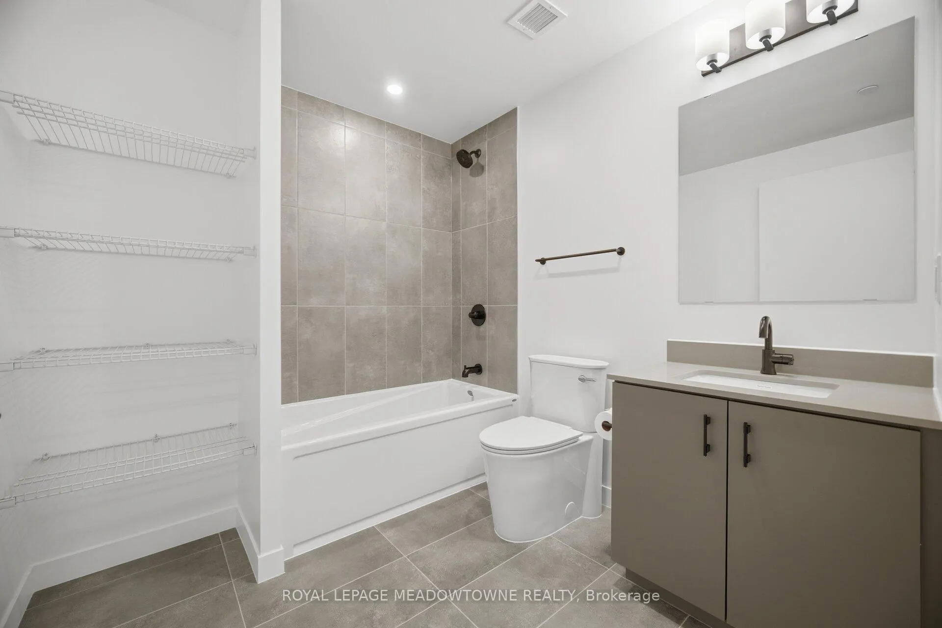Photo 28 of Unit 429, 4878 Powers Common, Burlington, Alton — HOMEH