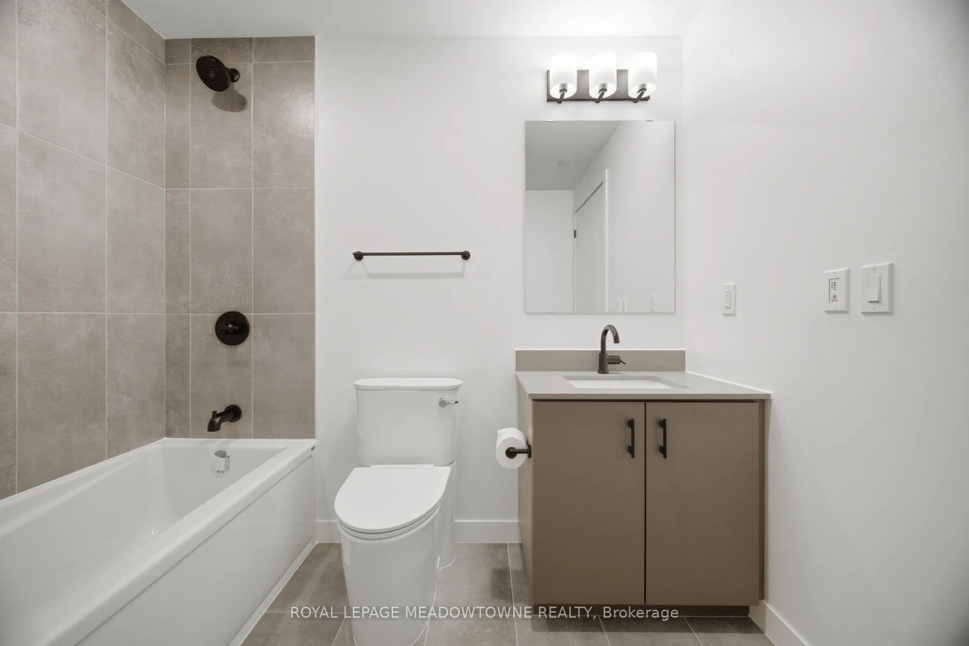 Photo 30 of Unit 429, 4878 Powers Common, Burlington, Alton — HOMEH