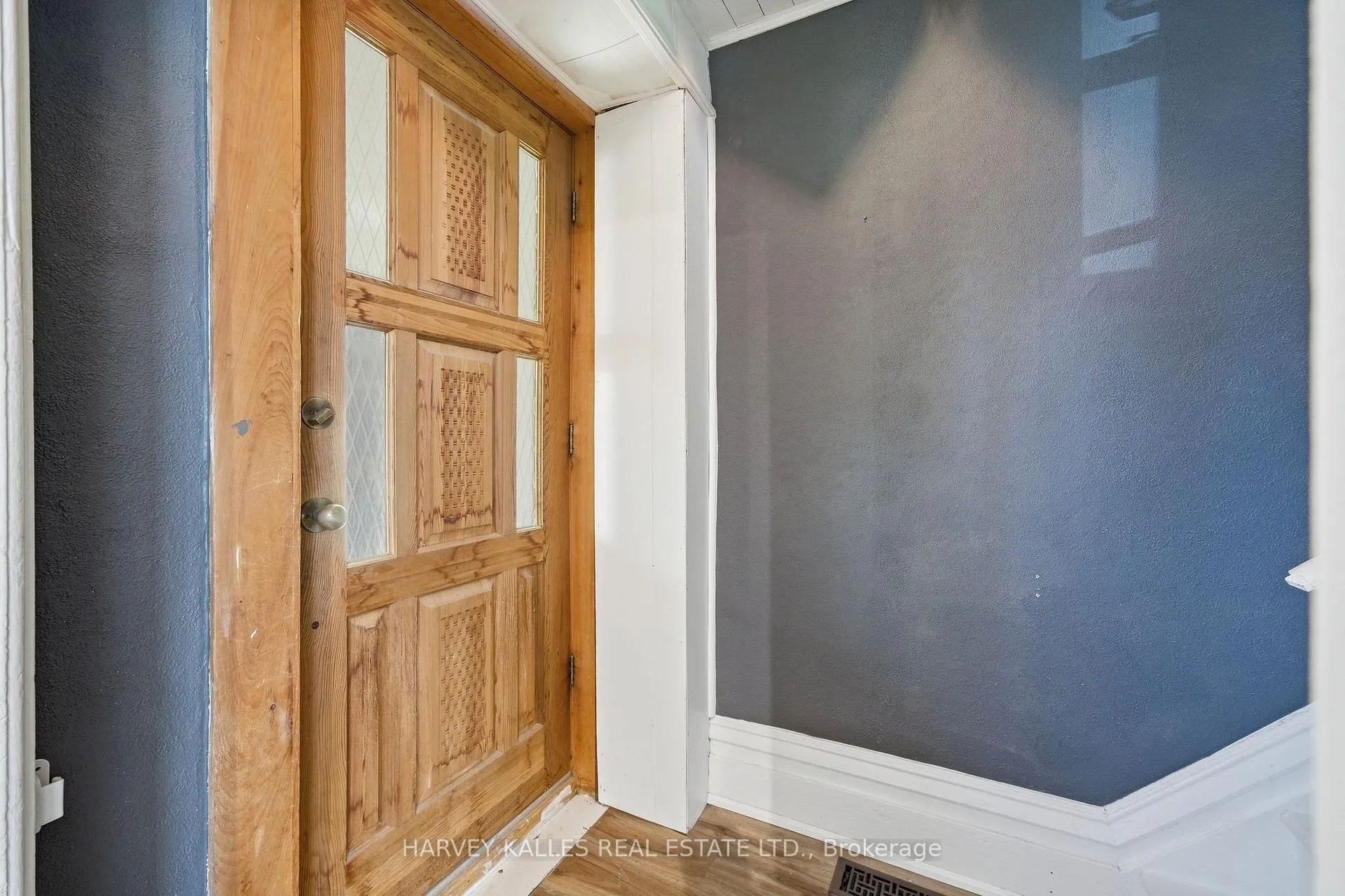 Photo 6 of 7-9 Spring Street, Prince Edward County, Picton Ward — HOMEH