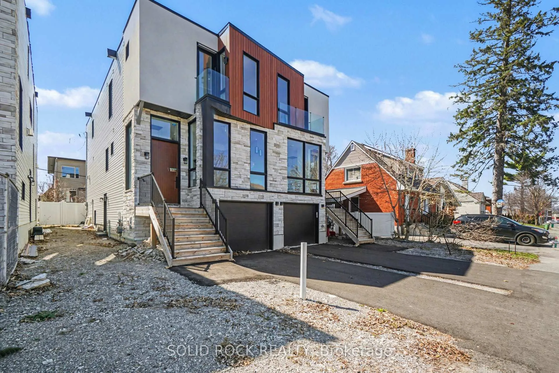 Photo 2 of 828 Alpine Avenue, Ottawa, Queensway Terrace North — HOMEH