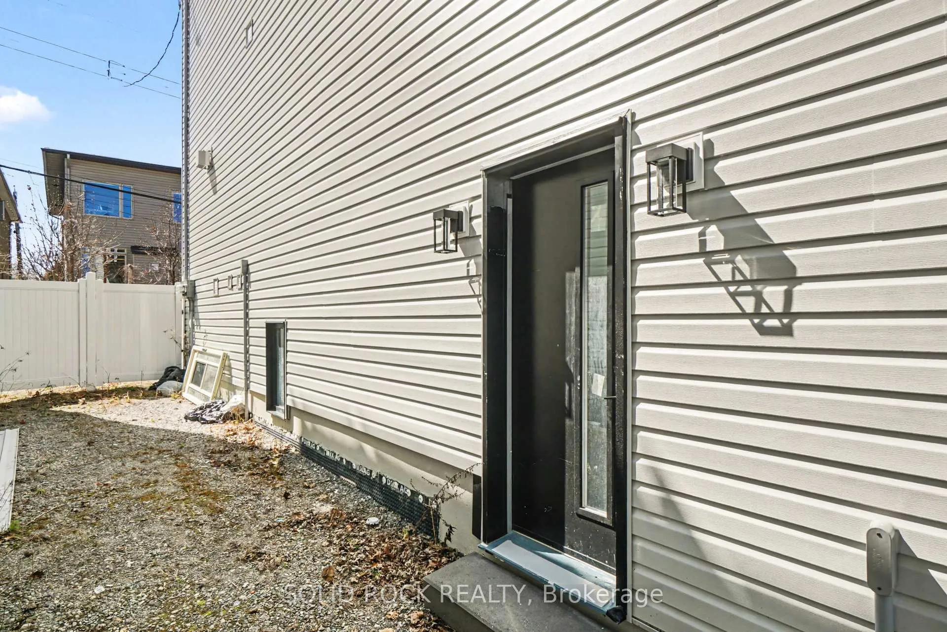 Photo 26 of 828 Alpine Avenue, Ottawa, Queensway Terrace North — HOMEH
