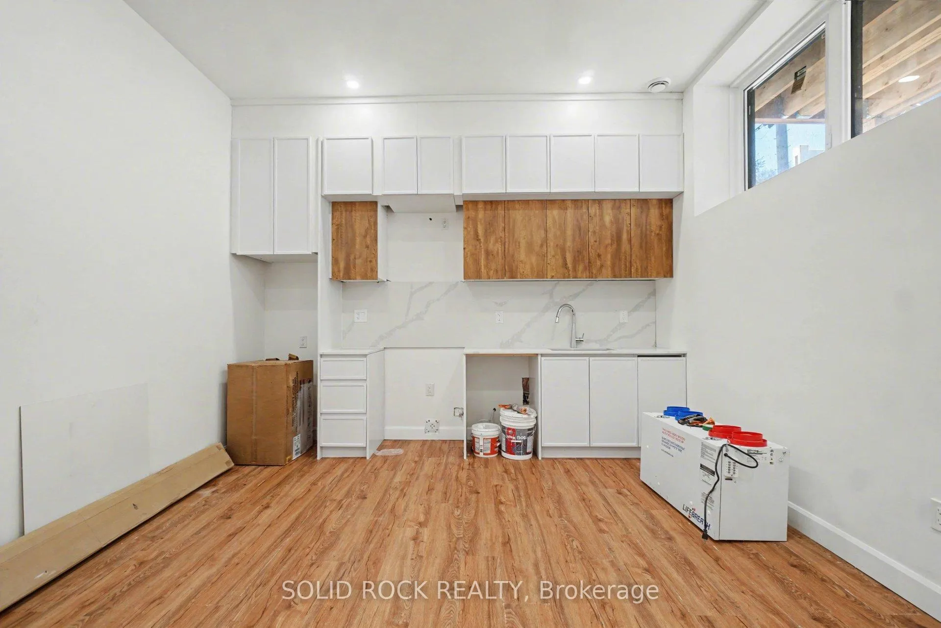 Photo 30 of 828 Alpine Avenue, Ottawa, Queensway Terrace North — HOMEH