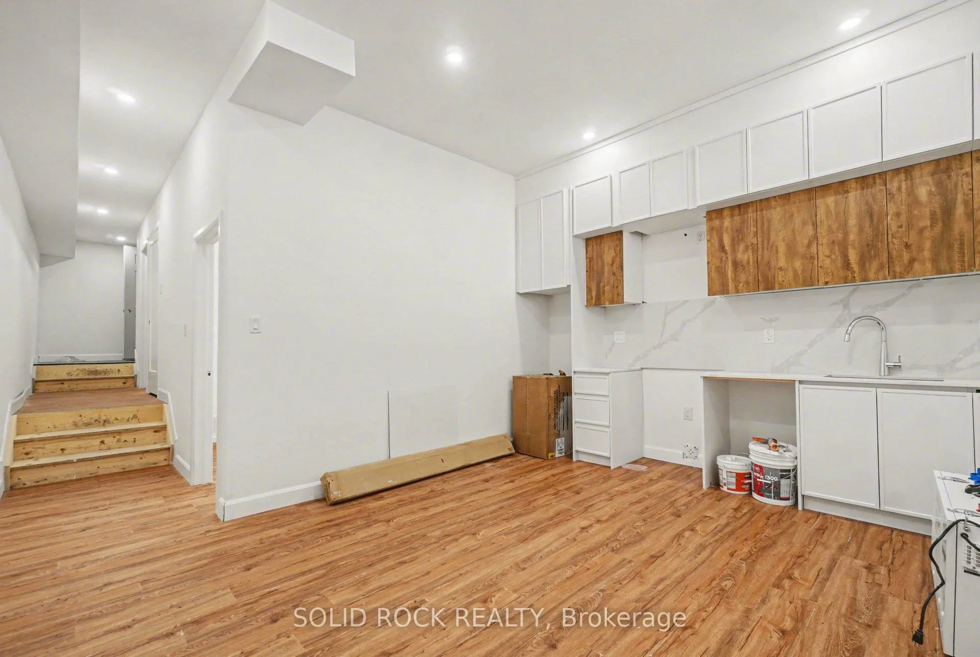 Photo 31 of 828 Alpine Avenue, Ottawa, Queensway Terrace North — HOMEH